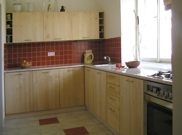 kuchy� b��za masivn�