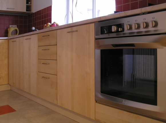 kuchy� b��za masivn�