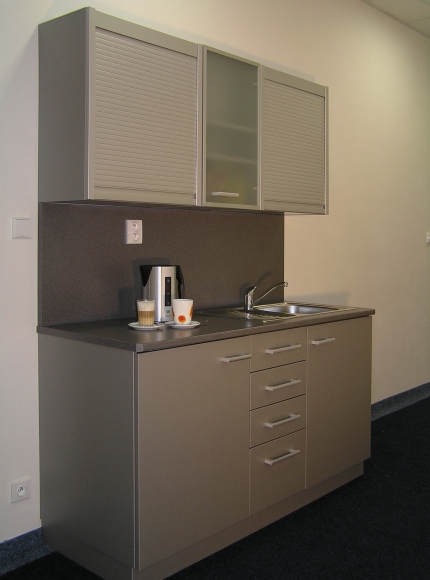 kuchy� hlin�k, patina